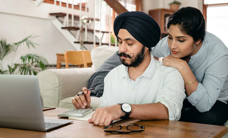 Simple Ways to Save Money on Monthly Expenses