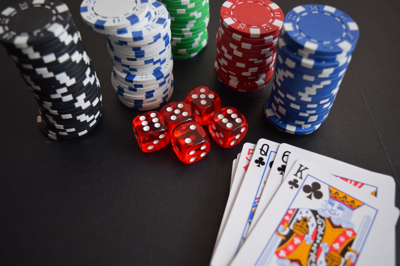 Discover the Thrill of Online Casino Gaming with These Top Tips